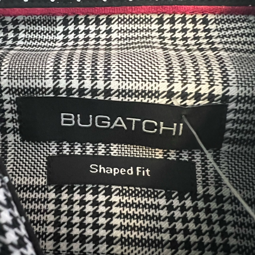 Shaped fit Bugatchi houndstooth checkered pattern long sleeve shirt. - Picture 2 of 4